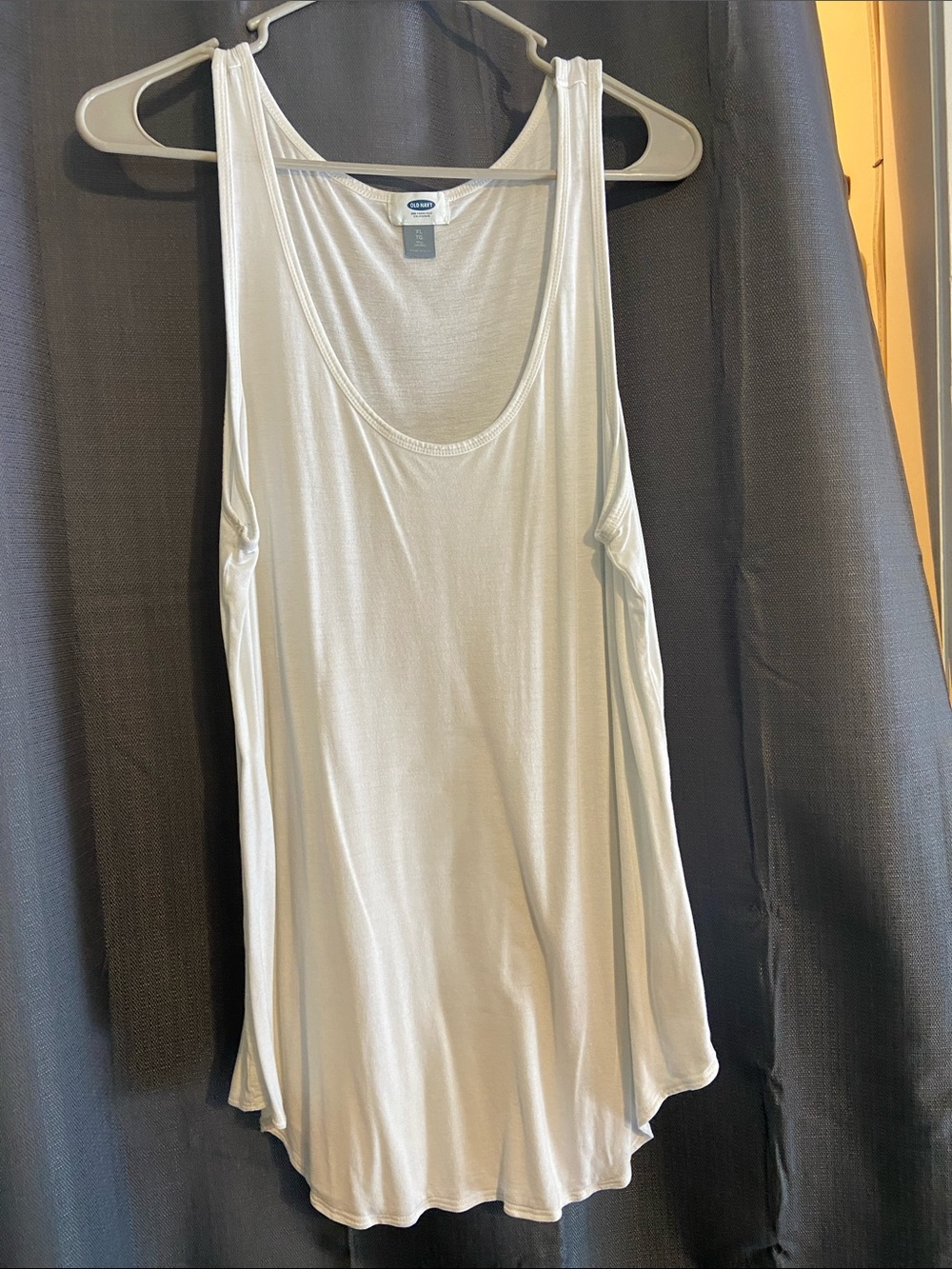 Old Navy Women's Scoop Neck Tank Top